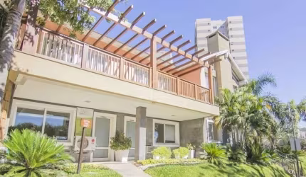 Casa Para Comprar em condomínio com 5 quartos e 4 vagas no Jardim Botânico