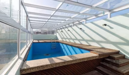 Casa incrível com 444m² privativos, para uso misto, residencial ou comercial.