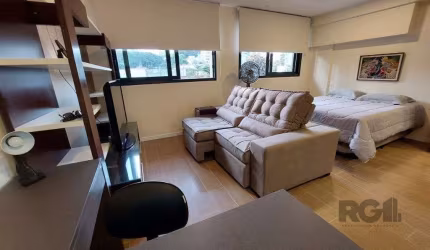Apartamento stidio com 1 dormitório, 1 vaga de garagem no Bairro Auxiliadora.