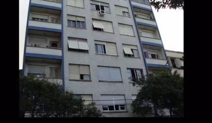 Apartamento frente para rua à Venda na Cidade Baixa, Porto Alegre.