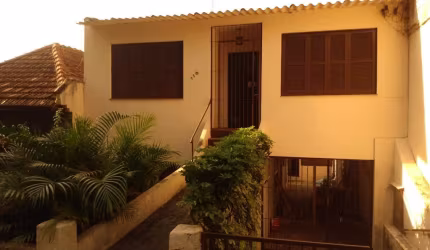 03 casas no mesmo terreno à venda
