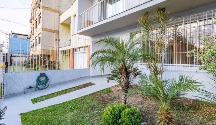 Casa sobrado no bairro Santo Antônio de 4 dormitórios e 3 vagas