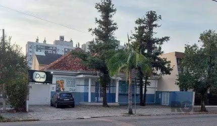 casa com 4 dormitórios no bairro Higienópolis