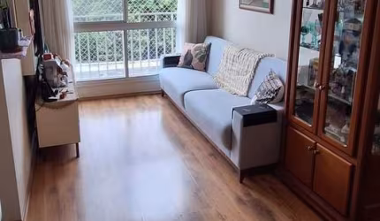 Apartamento em Glória