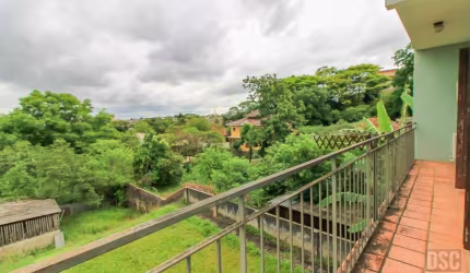 Casa para Venda - 299m², 3 dormitórios, sendo 1 suites, 4 vagas - Glória
