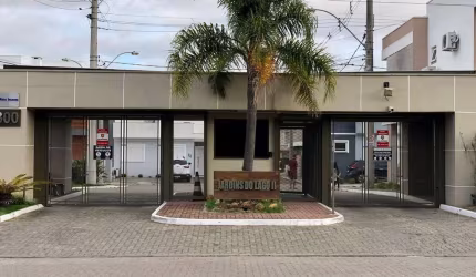 Casa em condomínio