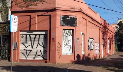 Predio com lojas no bairro comercial da Azenha