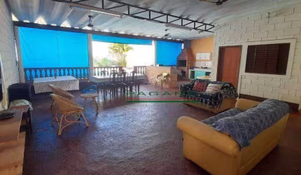 Casa com 3 dormitórios à venda, 213 m² por R$ 670.000,00 - Centro - Cravinhos/SP