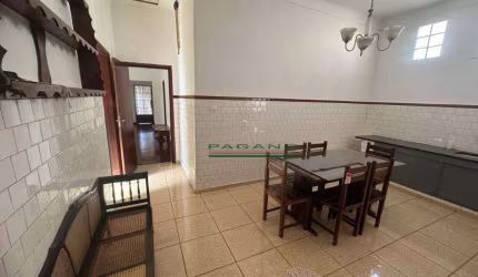 Casa com 4 dormitórios à venda, 200 m² por R$ 1.000.000,00 - Centro - Cravinhos/SP