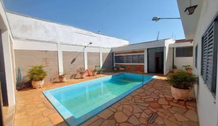 Casa com 4 dormitórios, 230 m² - venda por R$ 715.000,00 ou aluguel por R$ 6.758,00/mês - Jardim América - Ribeirão Preto/SP