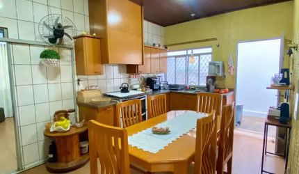 Casa bem localizada no bairro Grande Terceiro