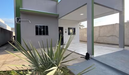 Casa com energia solar no Serra Azul