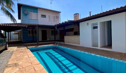 Sobrado com ótima área de lazer