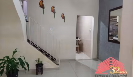 Sobrado de vila 125m², a venda, 3 dormitorios com endicula, sala para 2 ambientes, cozinha, area de serviço, 2 banheiros, 1 vaga, andar superior