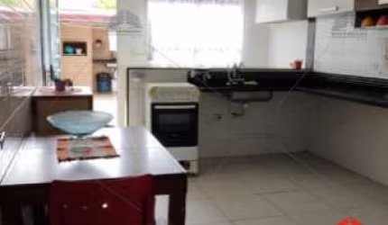 SOBRADO A VENDA NO IPIRANGA - 3 DORMITÓRIOS - 2 SUÍTES - 2 VAGAS - CHURRASQUEIRA