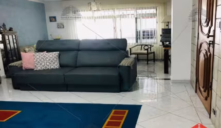 Sobrado de vila no Ipiranga, 4 dormitórios sendo 1 suíte, 190m², portão automático, segurança, 3 vagas, 3 banheiros