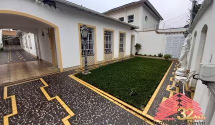 Imperdível! Casa à venda em São Paulo-SP, Jardim da Saúde. 4 quartos, 1 suíte, 3 salas, 5 banheiros, 6 vagas de garagem e 568m².