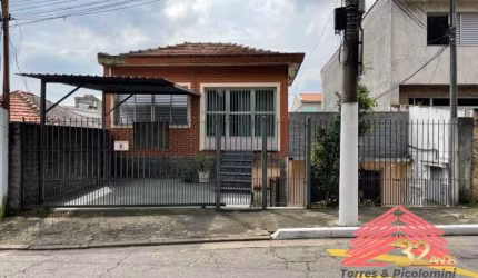 Casa com terreno de 10x26 metros, a venda, 4 dormitorios, 4 salas, 2 vagas de garagem, 4 banheiros