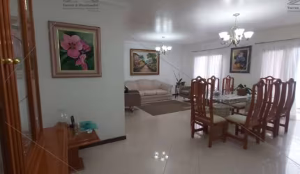 Apartamento a venda na Mooca com 160m², 1 por andar, vista panorâmica, 3 vagas, 3 quartos, 2 suítes, torre única, lazer completo