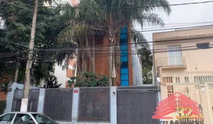 Predio comercial para locaçao, de 901m² na Vila Clementino, Rua Mairinque, a 500 metros do Metrô Santa Cruz e 900 metros do Hospital São Paulo