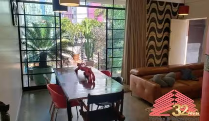 Espetacular Casa à Venda na Mooca, São Paulo-SP! 3 Quartos, 2 Salas, 3 Banheiros, 4 Vagas de Garagem, 210m². Venha Conferir!