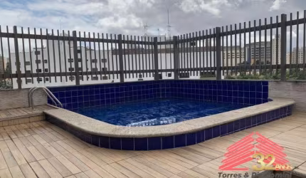 Maravilhosa cobertura duplex ao lado do clube Juventus com 350m de A.Util com 4 dormitorios 2 suites e 6 vagas de garagem local privilegiado, vaga