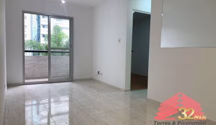 Apartamento 55m, 2 quartos, 1 suíte, bairro Tatuapé, Analia Franco, 1 vaga de garagem, sacada, zona leste, próximo shopping Anália Franco