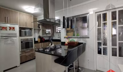 Apartamento a venda na Mooca com 82 m², reformado, 2 dormitórios, reformado, próximo à Universidade São Judas, Igreja Bom Conselho, Metrôs linha verde