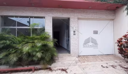 Sobrado Comercial no bairro do Tatuapé, com sala ampla, recepção, cozinha e banheiros