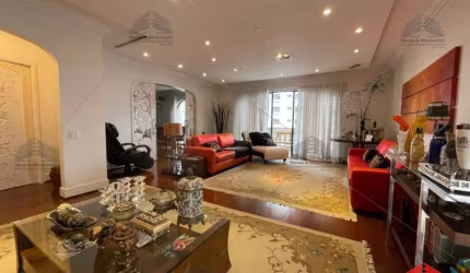 Apartamento a venda no Tatuapé, 1 por andar 250m², 4 dormitórios (2 suítes sendo 1 máster) 4 vagas, depósito, andar alto