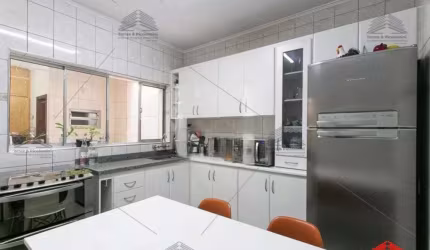 Sobrado à venda 108 m², Tatuapé, 03 quartos, sala 02 ambientes,02 banheiros, ampla cozinha com ilha, quintal e lavanderia, ar condicionado.