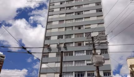 Apartamento Aclimação com 85 Metros com 2 dormitórios, 2 Banheiros, Dependencia de Empregada, 1 Vaga