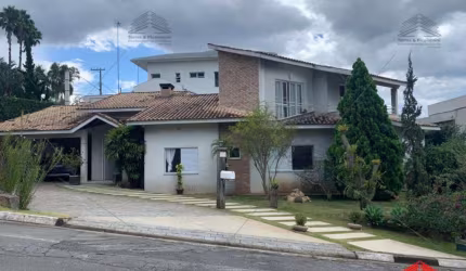 Mansão no Arujá com 5 dormitórios e 3 suítes, 5 vagas de garagem, churrasqueira e área gourmet verde, jacuzzi e 250 m² útil