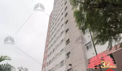Apartamento Cambuci com 33 metros, 01 Dormitório com Armários, Cozinha Americana Planejada com Forno e Coktop. Lazer. Portaria 24 horas