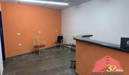 Prédio a venda e aluguel na mooca ideal para clinicas, academia, escritórios, com 520 m2 construído, 8 salas, 4 dormitórios e 01 suíte com 2 vagas.