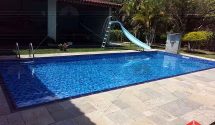 Sitio a venda em Cotia, 4 dormitorios, 2 suites, piscina, churrasqueira, frente pro lago, varanda, lareira, canil