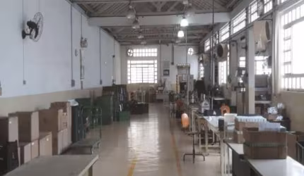 Galpão Comercial ,1.000 m² ,Moóca, 4 amplas salas, 05 banheiros, mezanino, refeitório, depósito,excelente localização, prox. à Salim farah maluf.