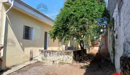 Casa Terréa à venda, 268 m², 02 quartos, sala, cozinha, banheiro, 02 vagas, quintal com jardim,lavanderia externa, rua tranquila, acesso à Salim Maluf