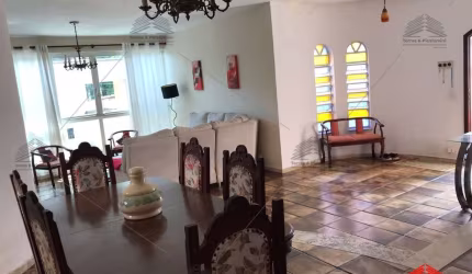 Casa de 326 m² a venda na Vila Mariana, 4 dormitórios com 1 suíte, 3 banheiros, 3 vagas de garagem, lavanderia, lavabo, area de serviço, churrasqueira