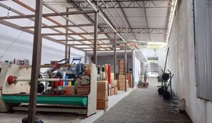 Prédio a venda na Mooca ideal para comercio, clinicas,  escritórios, confecção com 416 m2  mais  40 de mezanino construído, 1 salão com 2 salas e 3 ba