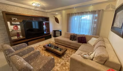 Casa sobrado a venda no Parque da Mooca mobiliada e decorada, próximo ao MC, com 4 suítes, churrasqueira, ar condicionado, 5 vagas, 7 banheiros