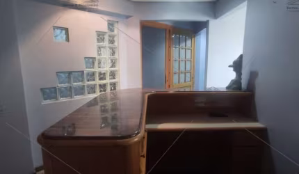 Sala comercial na Moóca; duas salas conjugadas; 03 banheiros; recepção; sala de espera; escritório