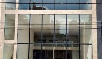 Prédio Comercial de Alto Padrão com 616m² na Vila Regente Feijó, 4 banheiros, 4 vagas. Venda ou Locação!