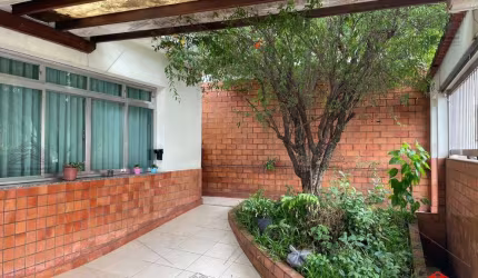 Casa Térrea a Venda na Vila Zelina, 03 dormitorios 01 suite, 02 vagas, com quintal e churrasqueira, edicula, prox. ao metro