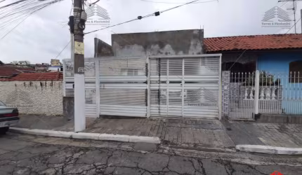 Casa Reformada a Venda na Vila Maria Alta, 3 Dormitórios, Sala, Cozinha, Suíte, Lavanderia,  com Banheira. 2 vagas na garagem.