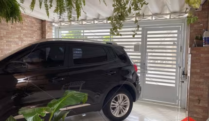 Casa Térrea Parque São Lucas, entrar e morar, 3 dormitórios sendo 1 suíte, sala de estar, ampla cozinha planejada, churrasqueira, 1 vaga , portão auto
