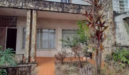 Sobrado na Mooca, com 03  dormitórios, sala dois ambientes, cozinha ampla, área de serviço, 02 banheiros