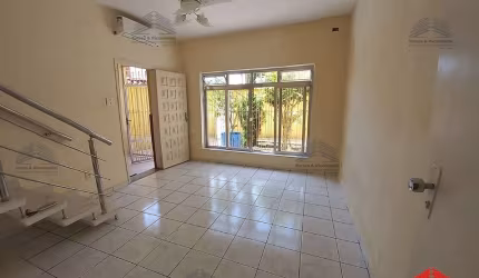 Sobrado de 107 m² a venda na Vila Prudente, com 2 dormitórios, 1 banheiro, lavanderia, área de serviço, varanda, moveis planejados, 2 vagas de garagem