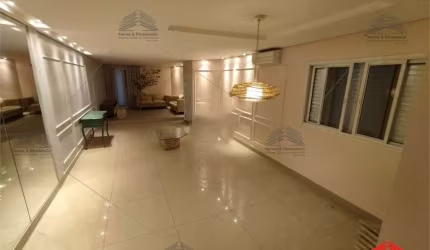 Sobrado a venda de 252 m² na Vila Alpina, com 4 dormitórios, 3 suítes, 1 suíte master com closet, 6 banheiros, quintal com área gourmet, 5 vagas