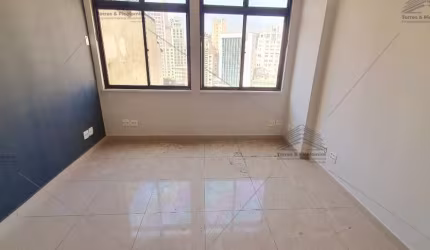 Sala Comercial status de nova, ao lado do Shopping Light, centro de São Paulo-SP: 3 salas, 100,00 m² de área - Venda ou Locação!